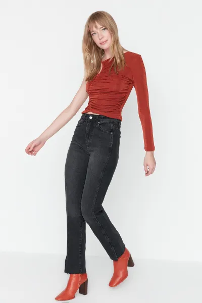 Trendyol Black Slit džínsy s vysokým pásom