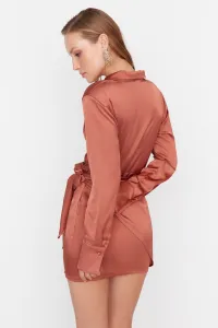 Trendyol Cinnamon Tie detailné saténové večerné šaty