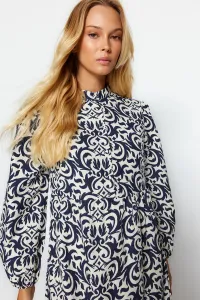 Trendyol Navy Blue vzorované polovičné labky širokého strihu bavlnené tkané šaty