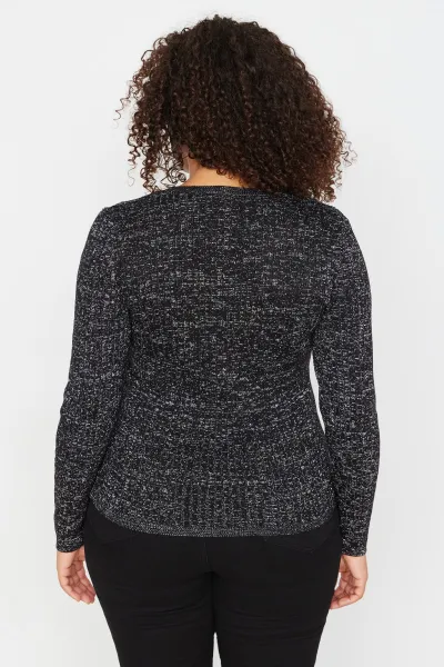 Trendyol Curve Black Glittery Crew Neck vystrihnutý detailný pletený sveter