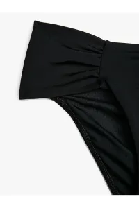 Spodné diely bikín Koton s detailmi na bokoch.