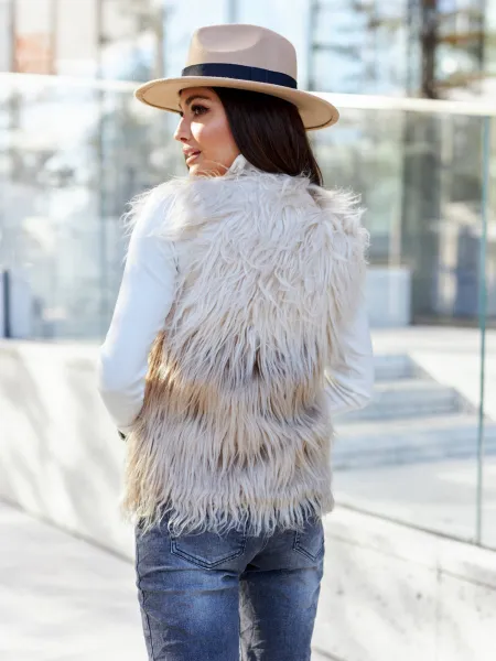 Beige vest Yups DT-067. R40