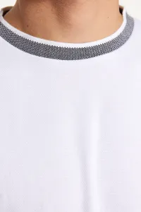 Trendyol Premium Basic White Relaxed Cut Knitted Tape Textured Pique T-Shirt