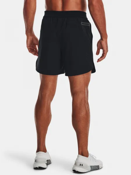 Čierne športové kraťasy Under Armour UA Peak Woven Shorts