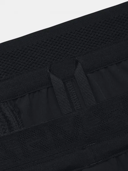 Čierne športové kraťasy Under Armour UA Peak Woven Shorts