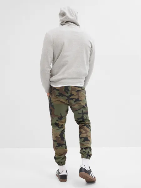 GAP  Pánske nohavice essential joggers 737910-00 Veľkosť: XS