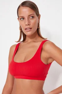 Trendyol Red Bralette textúrovaný top bikín