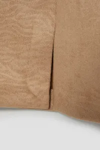 Mini sukňa s rozparkom