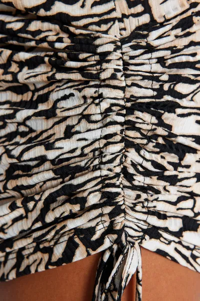 Trendyol Curve Black Knitted Pleated Animal Print Skirt