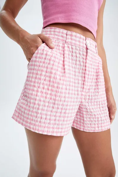 DEFACTO Relax Fit Normal Waist Short