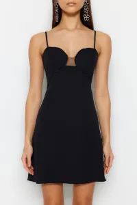 Trendyol Black Chest detailné večerné šaty