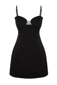 Trendyol Black Chest detailné večerné šaty