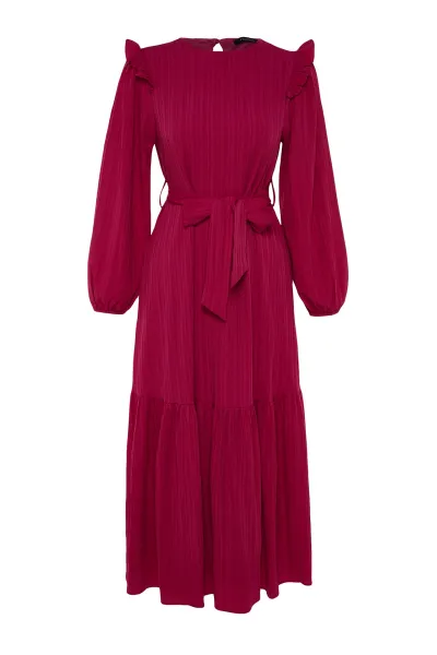 Trendyol Fuchsia vlnené viskózovo zmiešané tkané šaty s volánovým lemom okolo ramien.