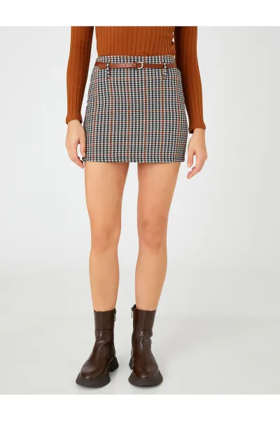 Podrobná mini sukňa s úzkym strihom Koton Belt