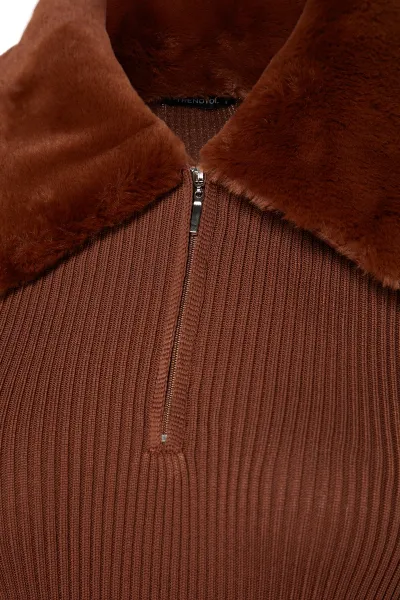 Trendyol Brown Mini Knitwear Faux Für Detail Dress