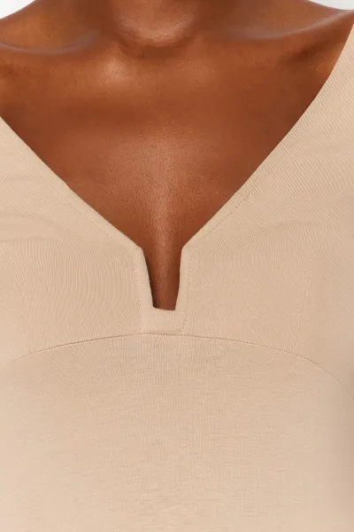 Trendyol norková bavlnená elastická priliehavá pletená body s výstrihom do V