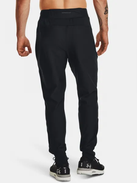 Čierne pánske športové tepláky Under Armour Qualifier