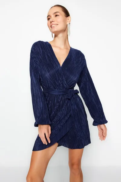 Trendyol Navy Modrý pás/korčuliar Pletené podšité plisované elegantné večerné šaty