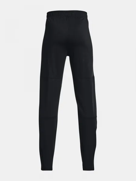 Čierne chlapčenské športové nohavice Under Armour UA B's Challenger Train Pant