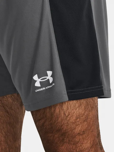 Tmavosivé pánske športové kraťasy Under Armour
