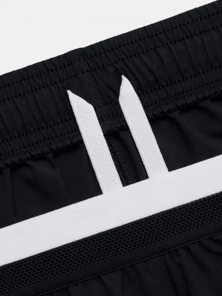 Čierne dámske športové kraťasy Under Armour
