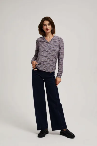 Marisse Patterned V-Neck Shirt In Light Blue