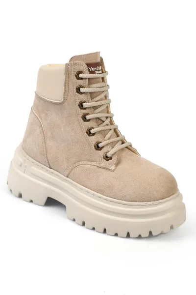 Capone Outfitters Round Toe Trac Sole Lace Up Women's Boots