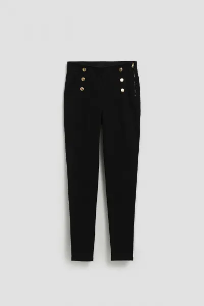 Marisse Jeans With Decorative Buttons