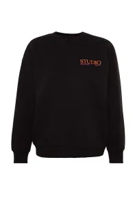 Trendyol Black Back Print Detailed Thick Inside Fleece Regular Fit Slit Knitted Sweatshirt