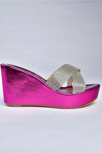 Fox Shoes P572282159 Women's Fuchsia Metallic Stone Detailed Wedge Heels Slippers
