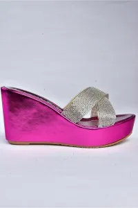 Fox Shoes P572282159 Women's Fuchsia Metallic Stone Detailed Wedge Heels Slippers