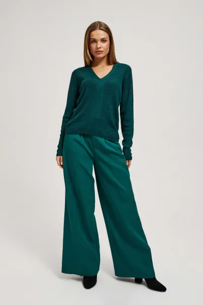 Marisse Fitted V-Neck Sweater In Emerald Green