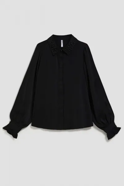 Marisse Black Shirt With Decorative Collar