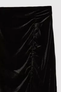 Čierna velúrová sukňa s rázporkom