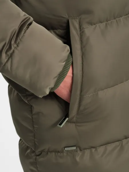 Ombre Długa zimowa kurtka męska pikowana o satynowym wykończeniu - khaki