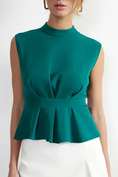 Trendyol Green Crew Neck Sleeveless Woven Blouse