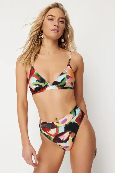Trendyol Abstraktný Vzor Trojuholník Vysoký Pás Vysoké Nohy Hipster Bikiny Set
