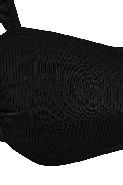 Trendyol Čierna Podprsenka S Volánikmi Textúrovaný Vysoký Pás Hipster Bikiny Set