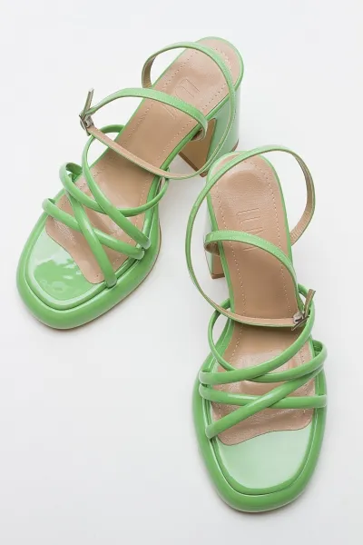LuviShoes OPPE zelené lakované kožené dámske topánky na podpätku