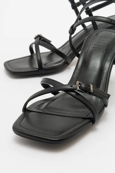 LuviShoes NEBEL dámske čierne kožené sandále na podpätku