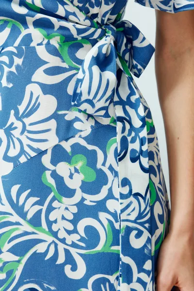 Trendyol Blue Floral Double Breasted Viscose Midi Woven Dress