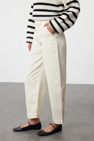Trendyol Ecru Pocket Detailed High Waist Barrel Trousers