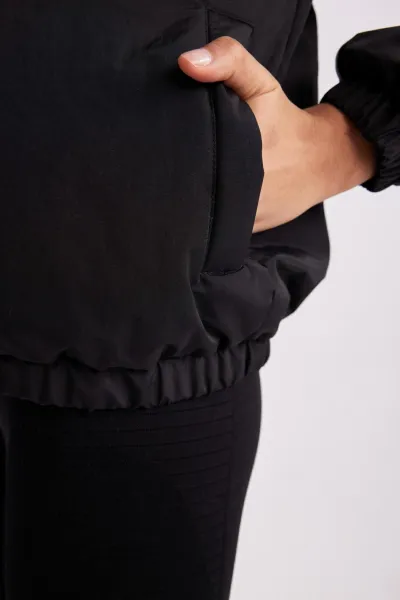 DEFACTO Fit Water Repellent Stand Collar Detachable Sleeve Detailed Pocket Lined Light Thin Coat