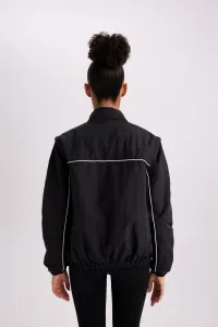 DEFACTO Fit Water Repellent Stand Collar Detachable Sleeve Detailed Pocket Lined Light Thin Coat