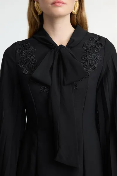 Trendyol Black Embroidered Detailed Chiffon Sleeve Woven Evening Dress