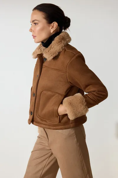 Trendyol Brown Regular Fit Plush Detailed Suede Coat