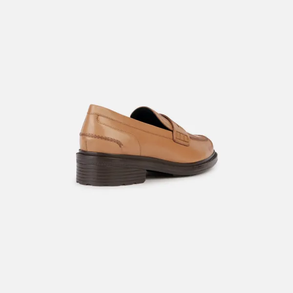 Light brown women's moccasins Geox Walk Pleasure - Women's