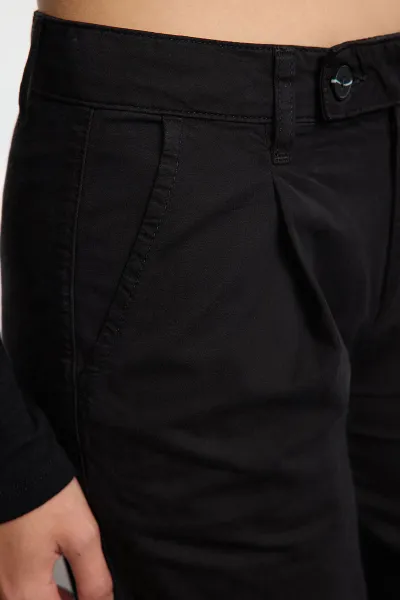 Trendyol Black Pleated Low Waist Wide Leg Trousers
