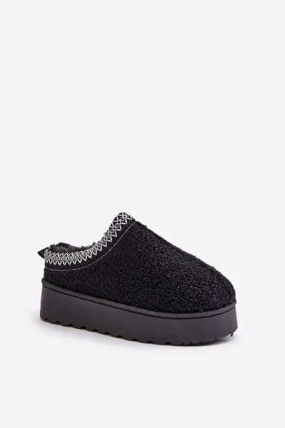 Women's snow boots on platform with embroidery black tirissa