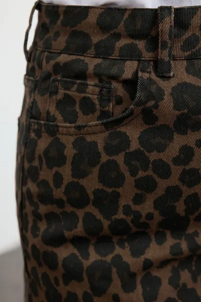 Trendyol Curve Brown High Waist Leopard Patterned Straight Fit Plus Size Jeans